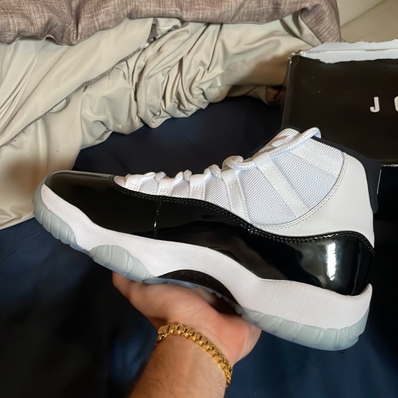 Jordan 11 Concord - Picture 7 of 9